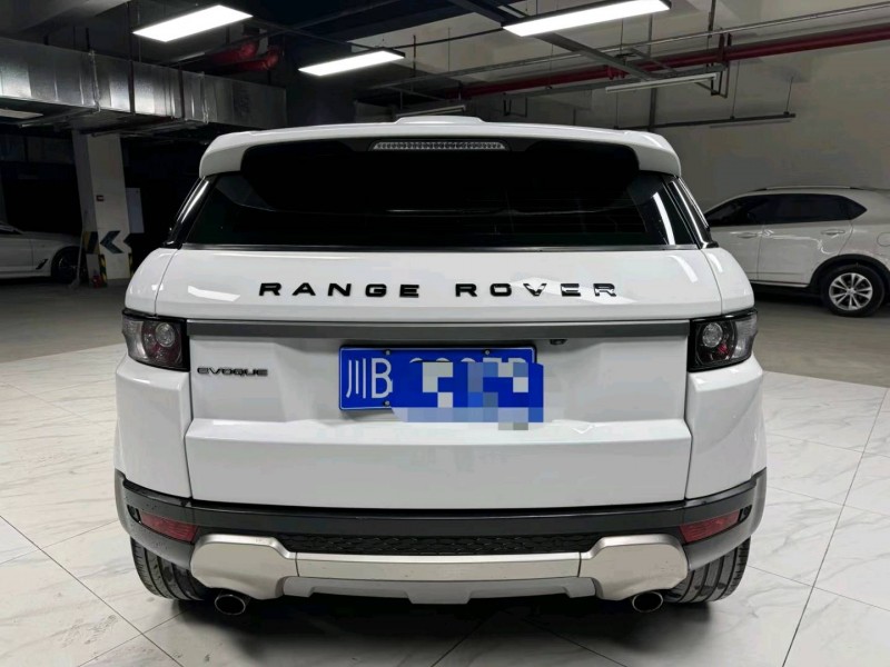 成都16年路虎极光5