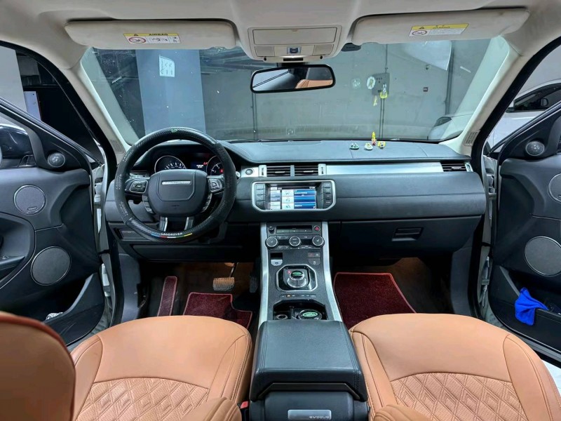 成都16年路虎极光7