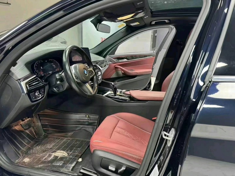 成都21年宝马5系4