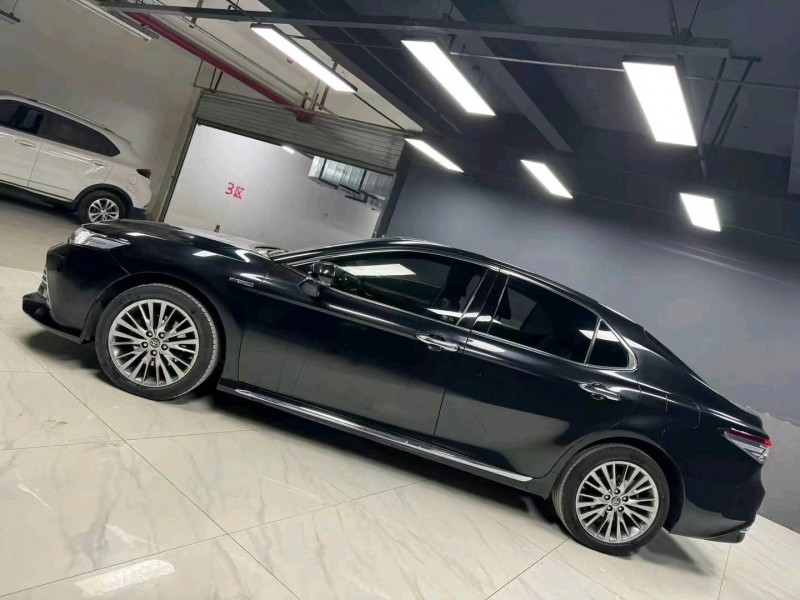 成都19年丰田凯美瑞3