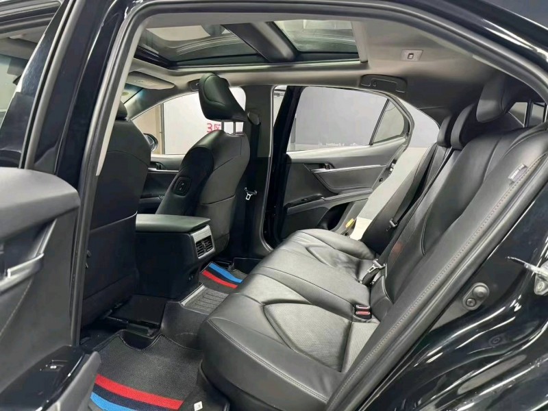 成都19年丰田凯美瑞5