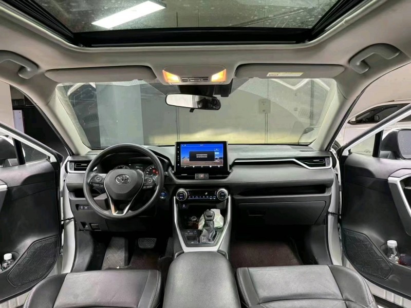 成都20年丰田威兰达9