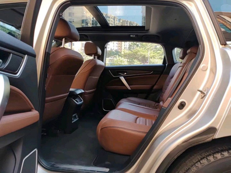 汕头17年本田URV7