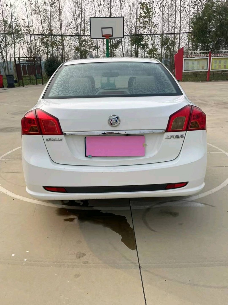 徐州16年别克凯越3