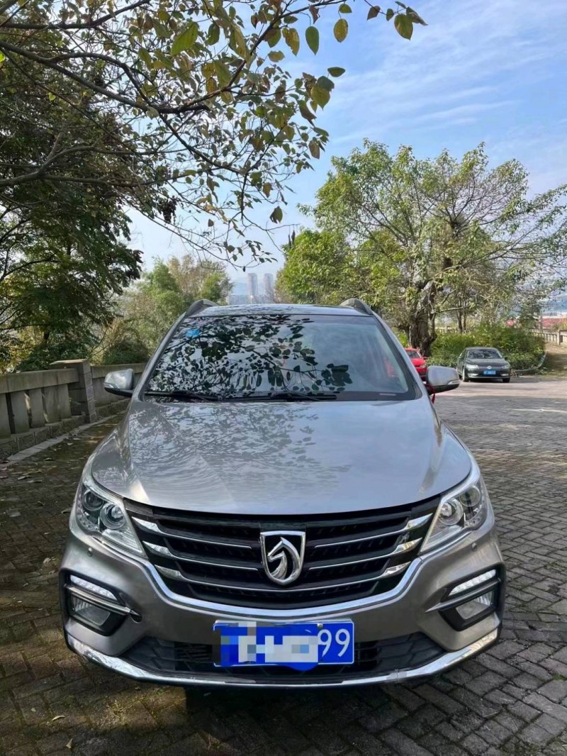 重慶18年寶駿5601