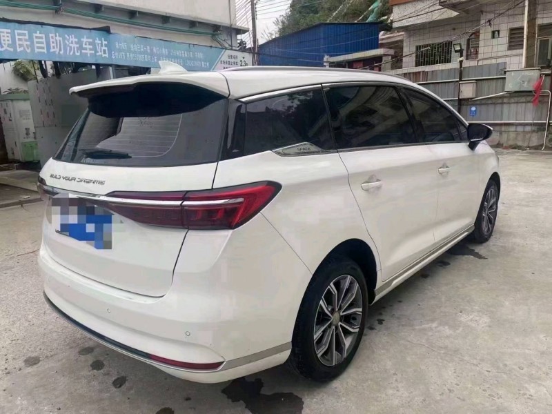 广州21年比亚迪宋MAX4