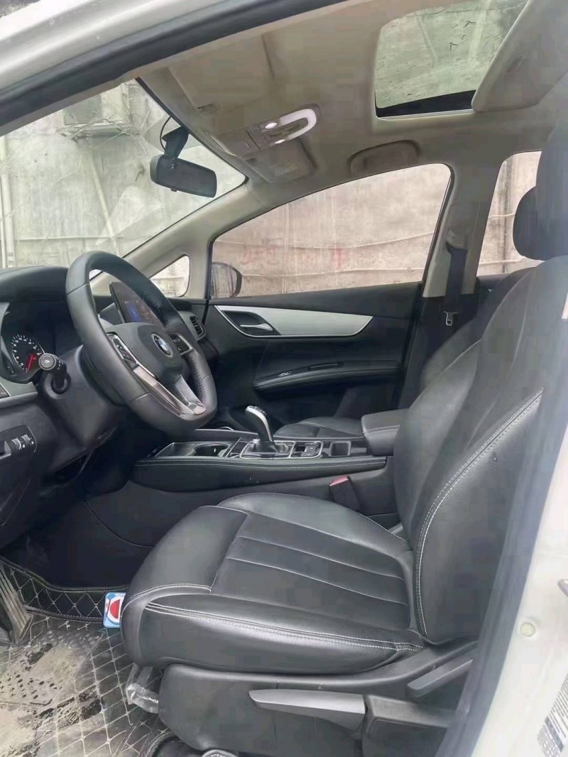 广州21年比亚迪宋MAX6