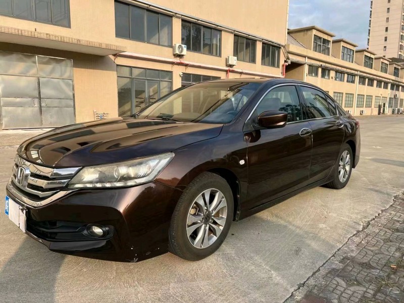 江门16年本田雅阁2