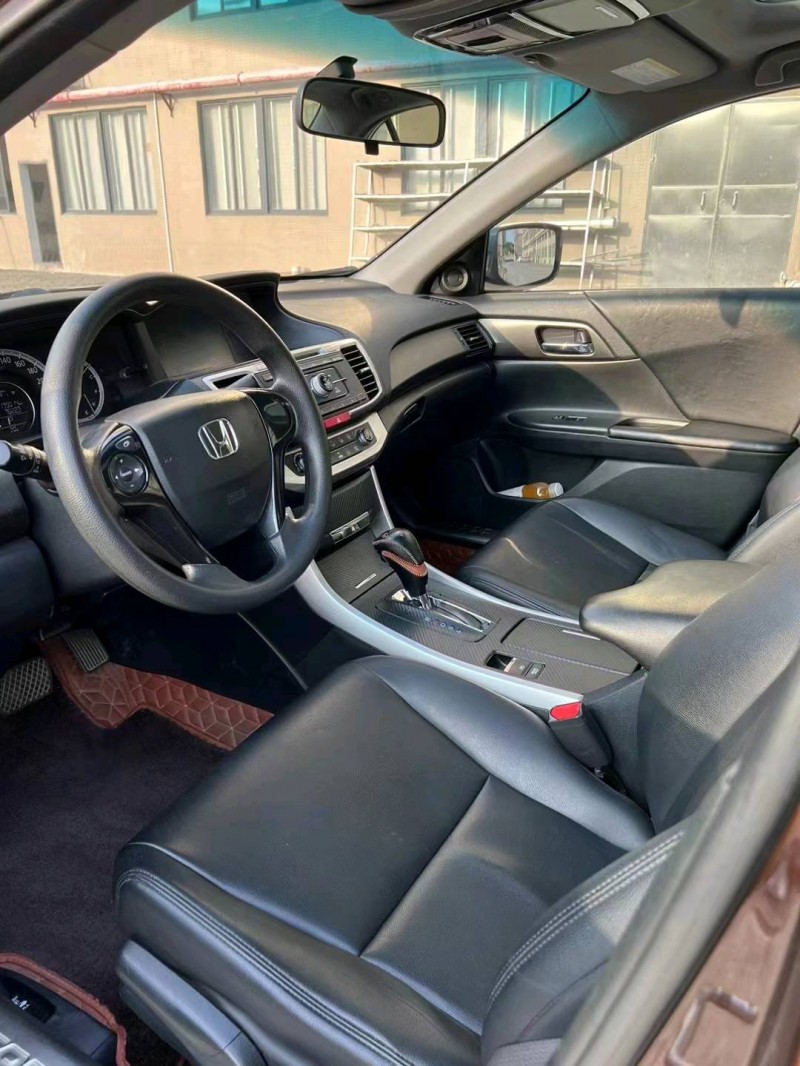 江门16年本田雅阁4