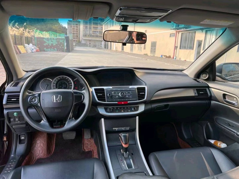 江门16年本田雅阁6