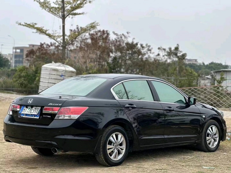 汕头11年本田雅阁8