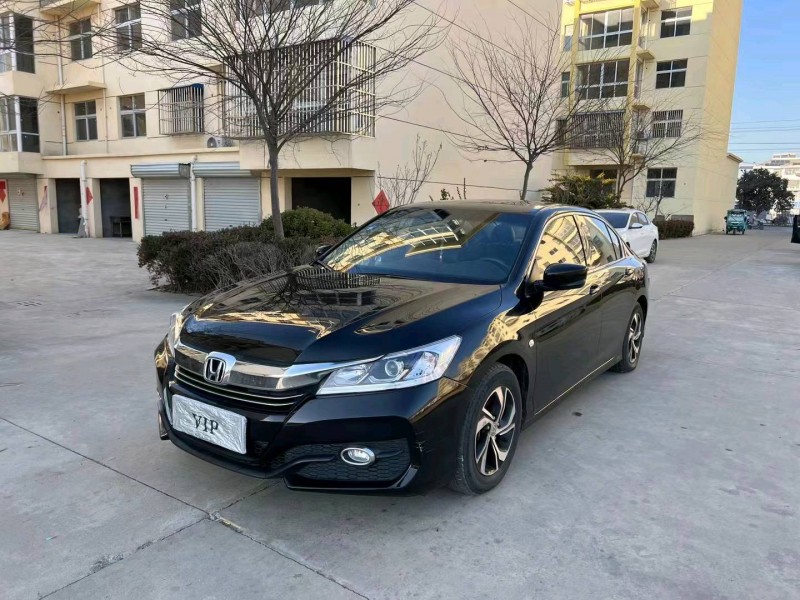 徐州17年本田雅阁2