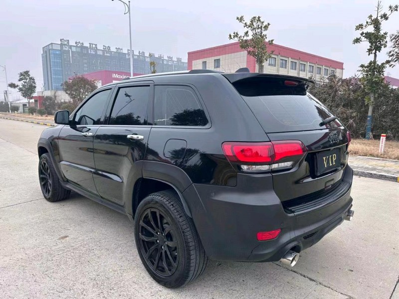 盐城20年Jeep大切诺基8