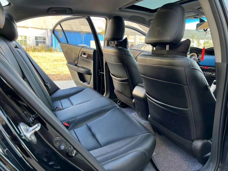 徐州17年本田雅阁7