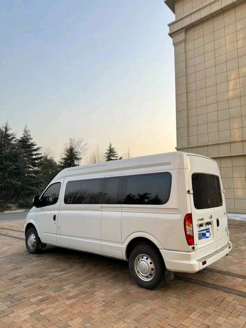 东营21年大通V808