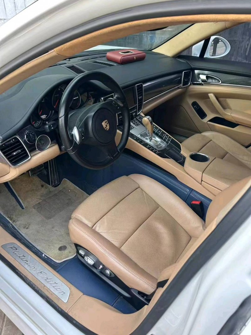 邯郸13年保时捷帕拉梅拉6
