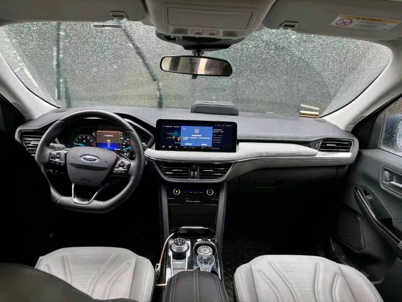 新余22年福特锐际3