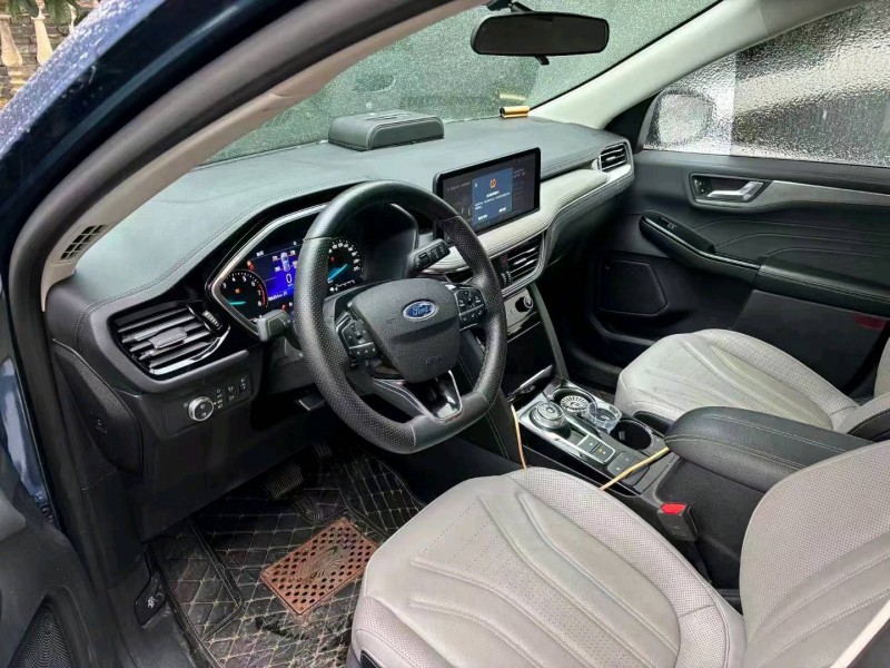 新余22年福特锐际4