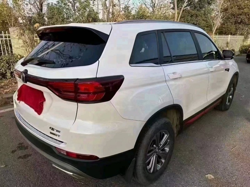 宜昌21年長安汽車CS757