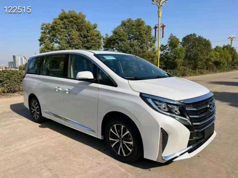 宜昌24年傳祺M82