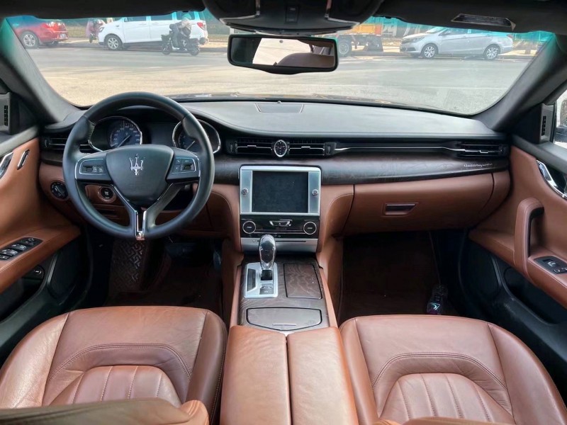 济宁15年玛莎拉蒂总裁4