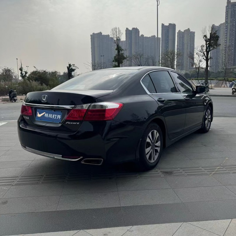 东莞15年本田雅阁8