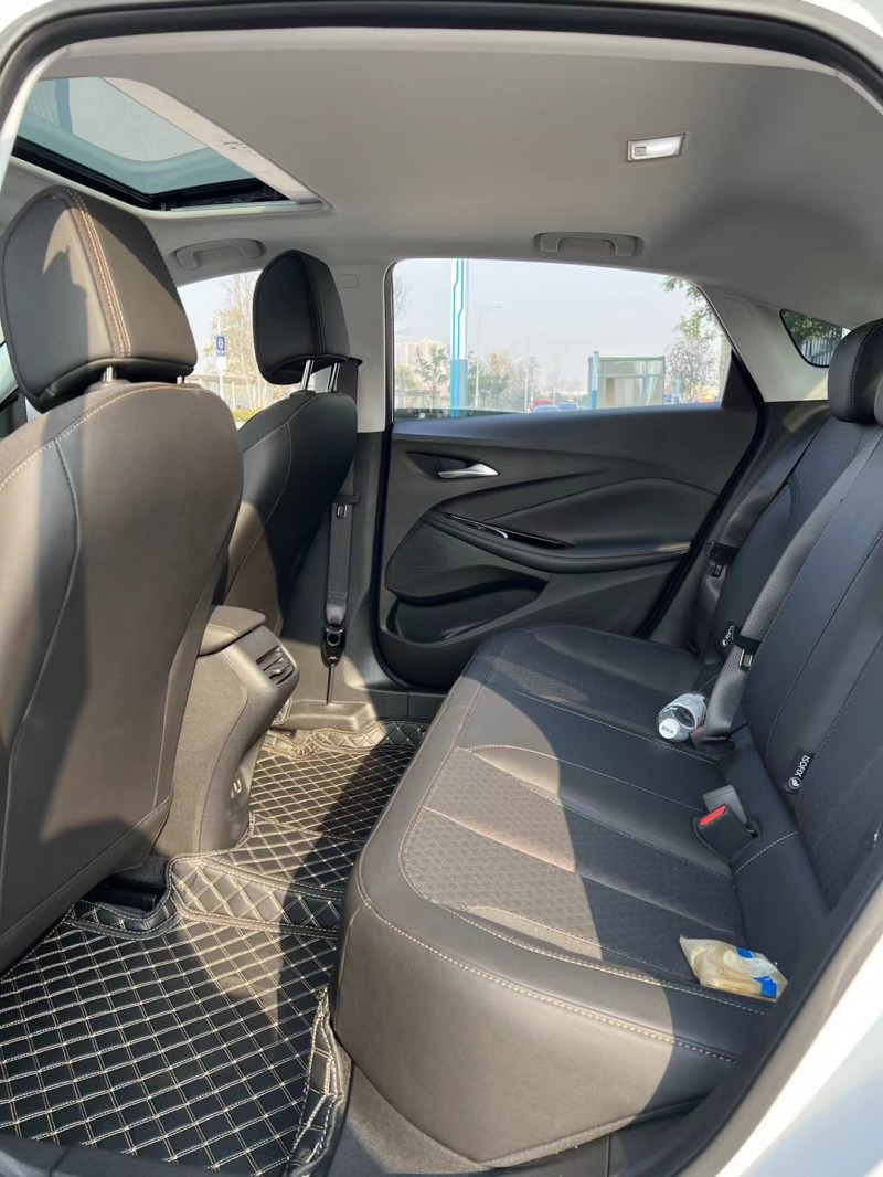 东莞23年别克威朗5