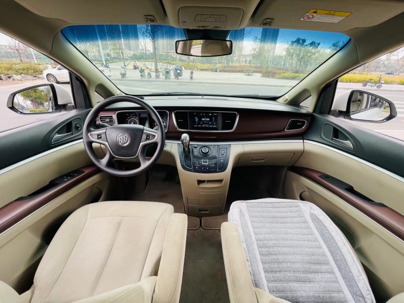 东莞19年别克GL85