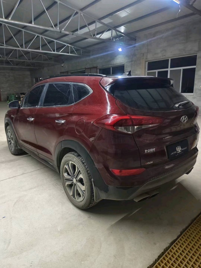 邯郸16年现代途胜9