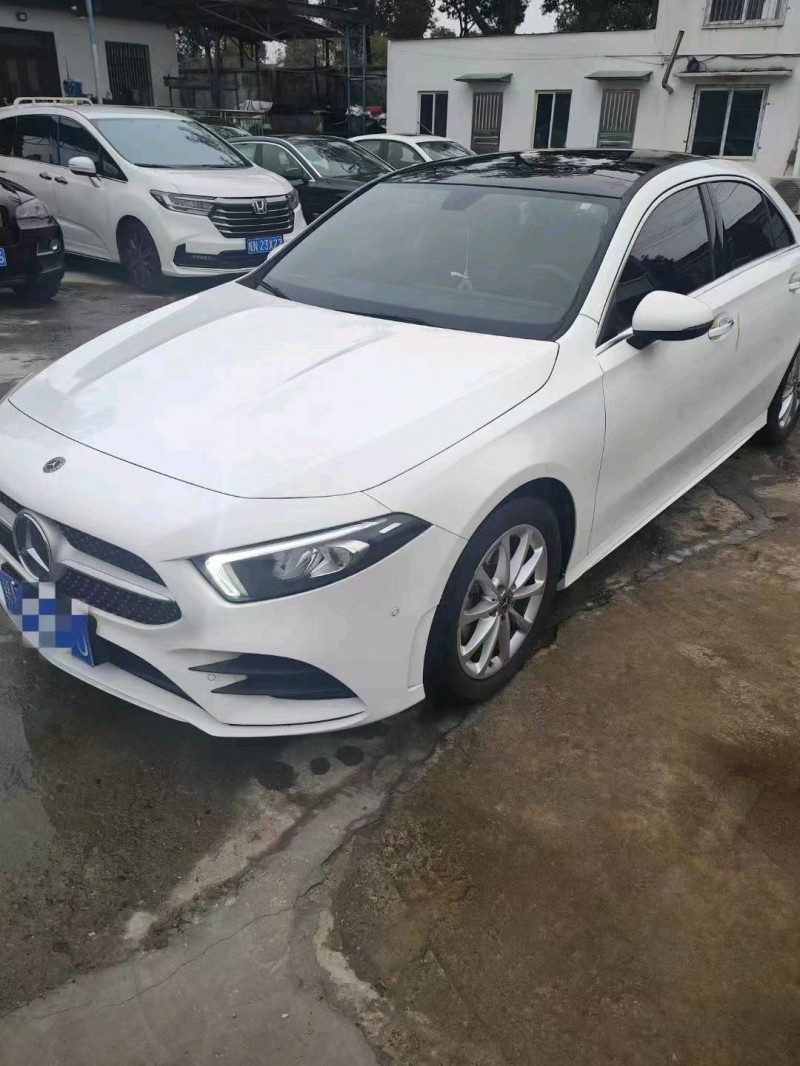 宜昌21年奔馳A2