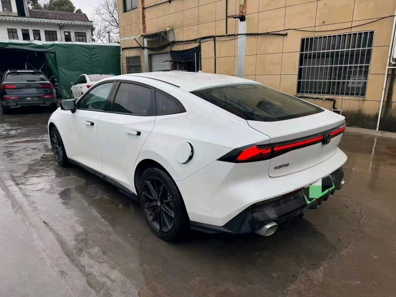 嘉興23年長安汽車UNI-V7