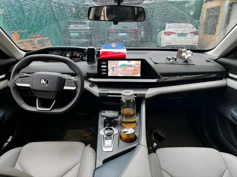 嘉興23年長安汽車UNI-V8