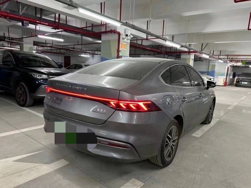 重庆23年比亚迪秦3