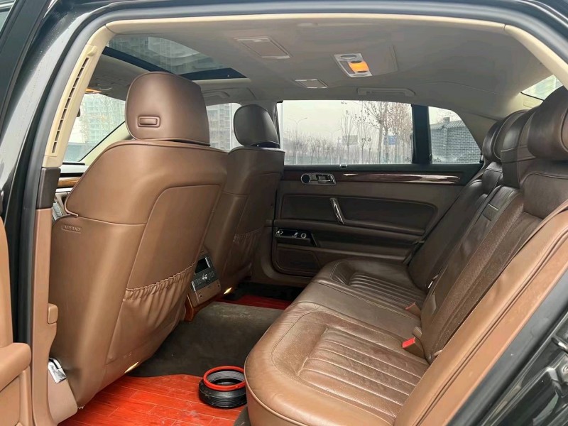 济宁13年大众辉腾6