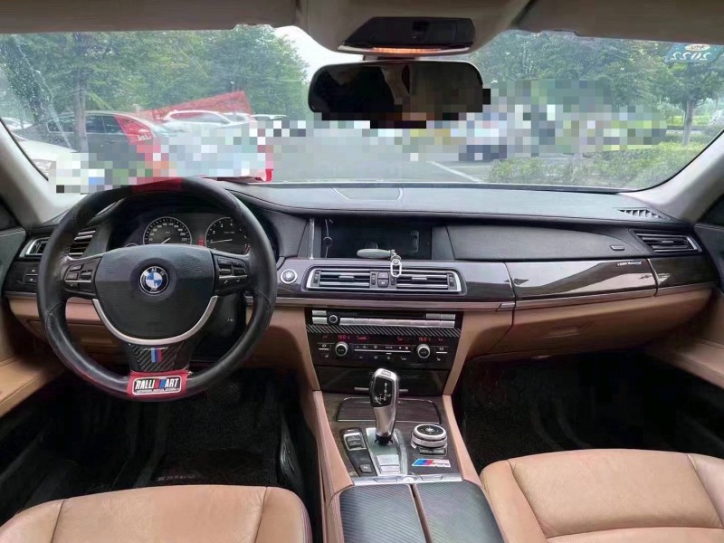 济宁12年宝马7系5