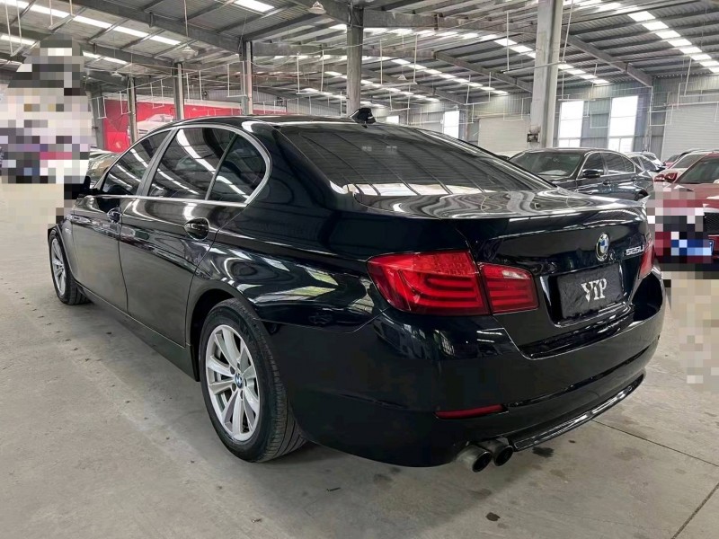 济宁13年宝马5系8