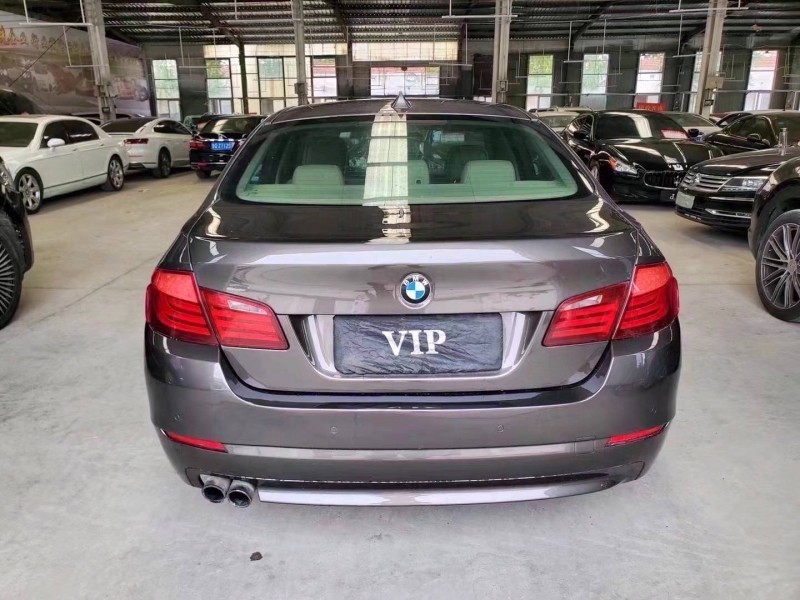 济宁13年宝马5系9