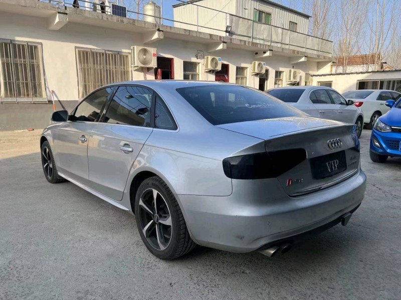 济宁14年奥迪A4L8