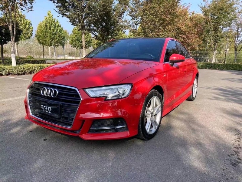 济宁18年奥迪A33