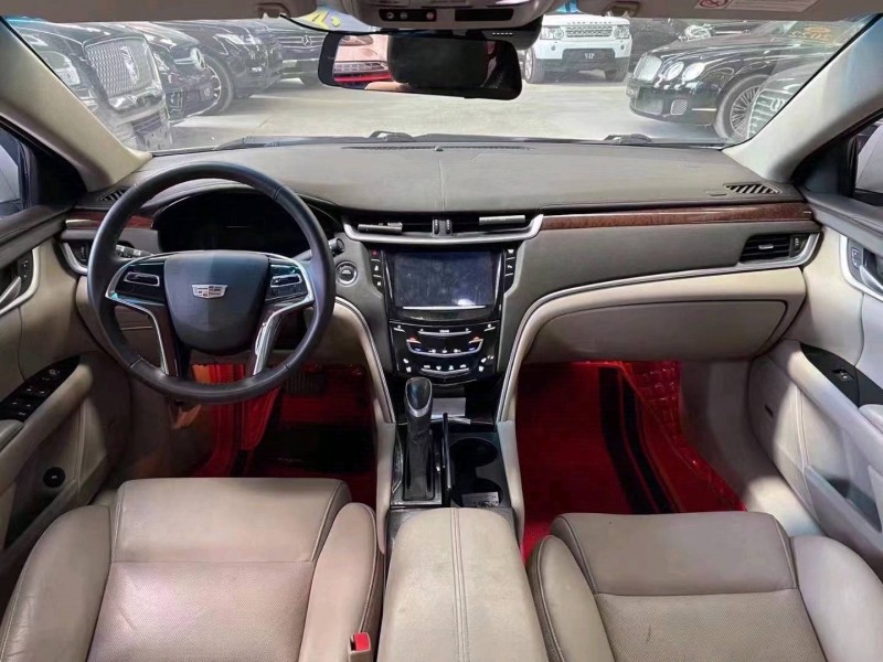 济宁16年凯迪拉克XTS4