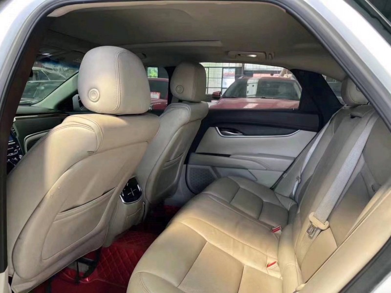 济宁16年凯迪拉克XTS6