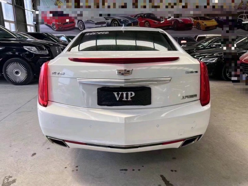 济宁16年凯迪拉克XTS9