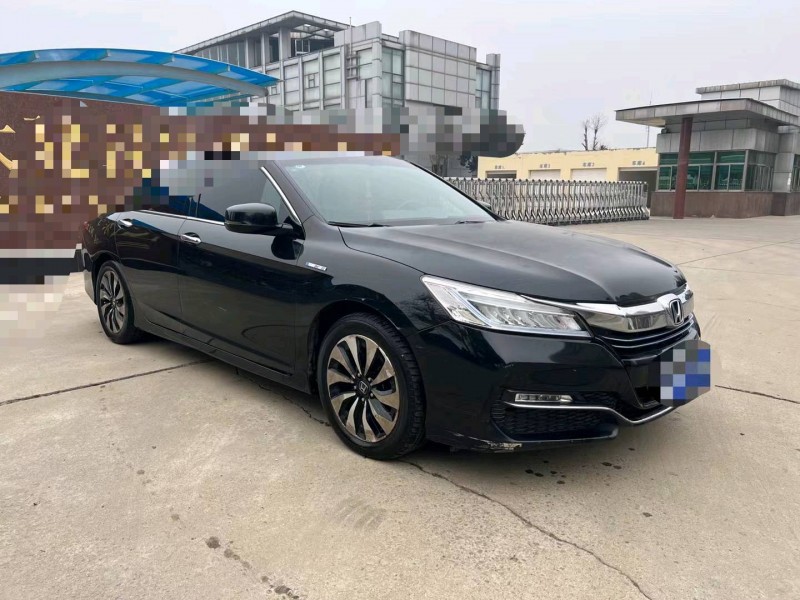 济宁18年本田雅阁2