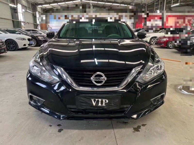 济宁19年日产天籁1