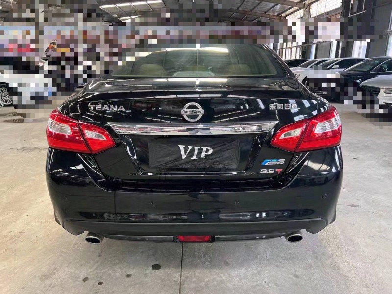 济宁19年日产天籁9