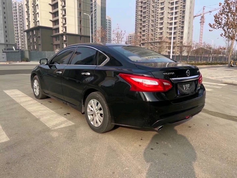 济宁16年日产天籁8