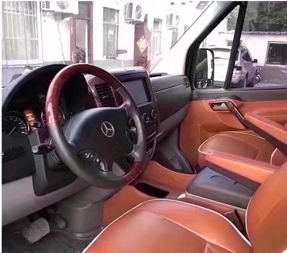 济宁14年奔驰斯宾特5