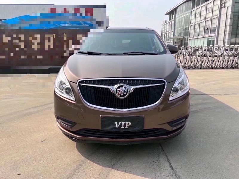 济宁19年别克GL81