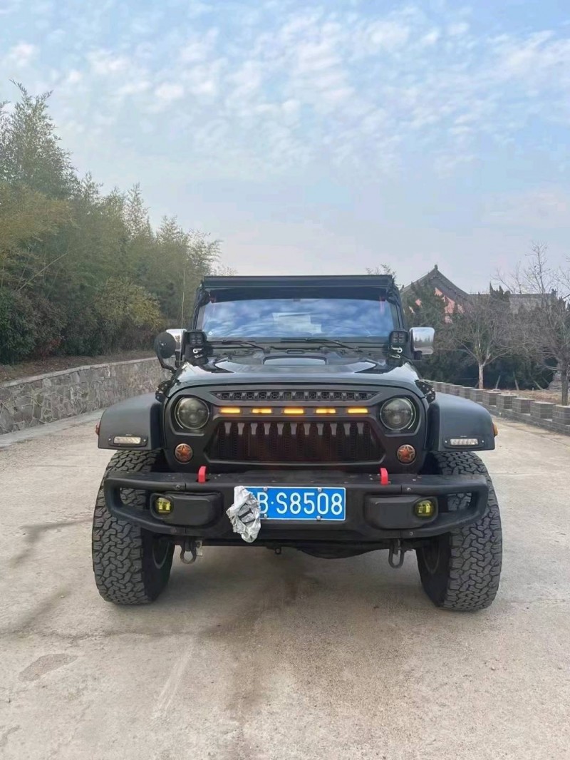 东营10年Jeep牧马人1