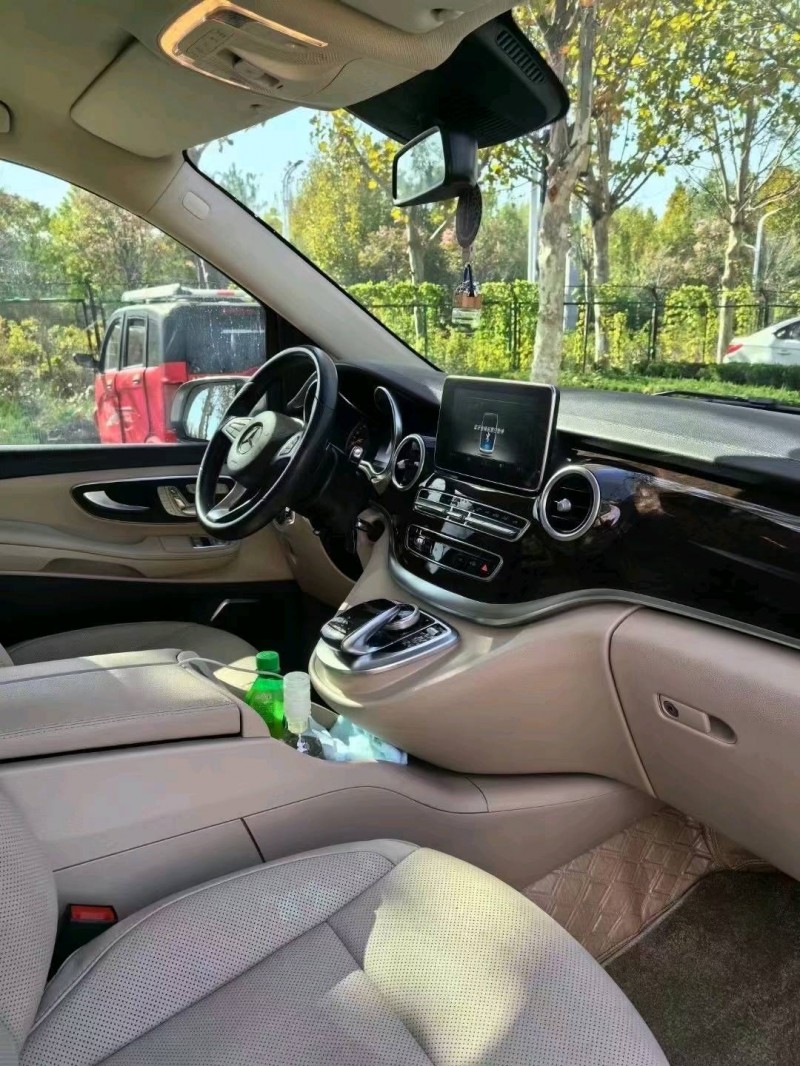 东营20年奔驰V8